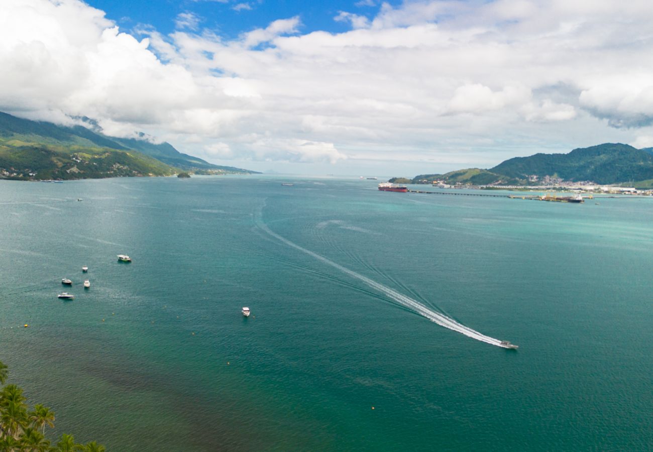 Casa em Ilhabela - Casa com Churrasqueira e Ar no Engenho D’Água