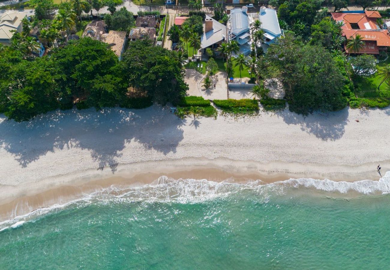 Casa em São Sebastião - Casa Pé na Areia com Cenário Privilegiado | Guaecá