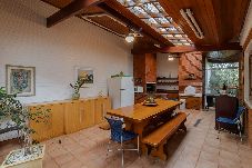 Casa de Campo em Atibaia - Casa de Campo com Lago, Piscinas, Jacuzzi e Sauna