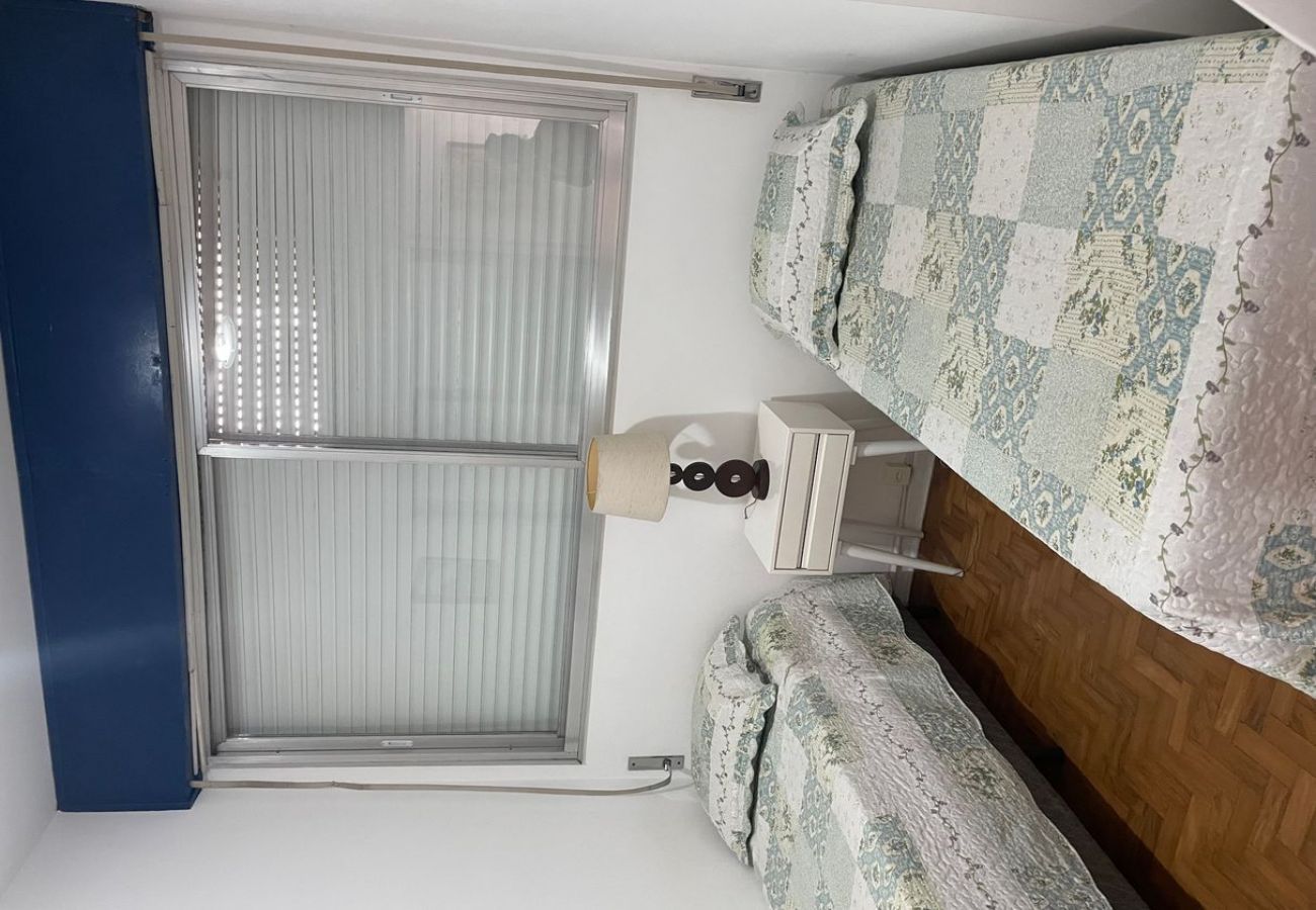 Apartamento em Guarujá - TITULO PROVISORIO MARIA CRISTINA ITAGIBA FONSECA
