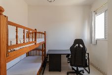 Casa em Praia Grande - Casa Pet Friendly c/ Churrasqueira 350 m da Praia