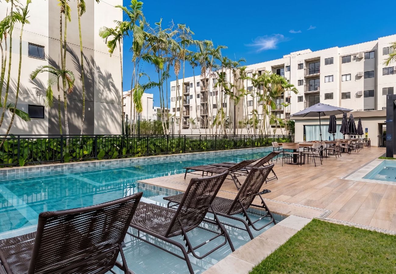 Apartamento em Rio de Janeiro - Apto c/ Piscina e Varanda perto do Parque Olímpico