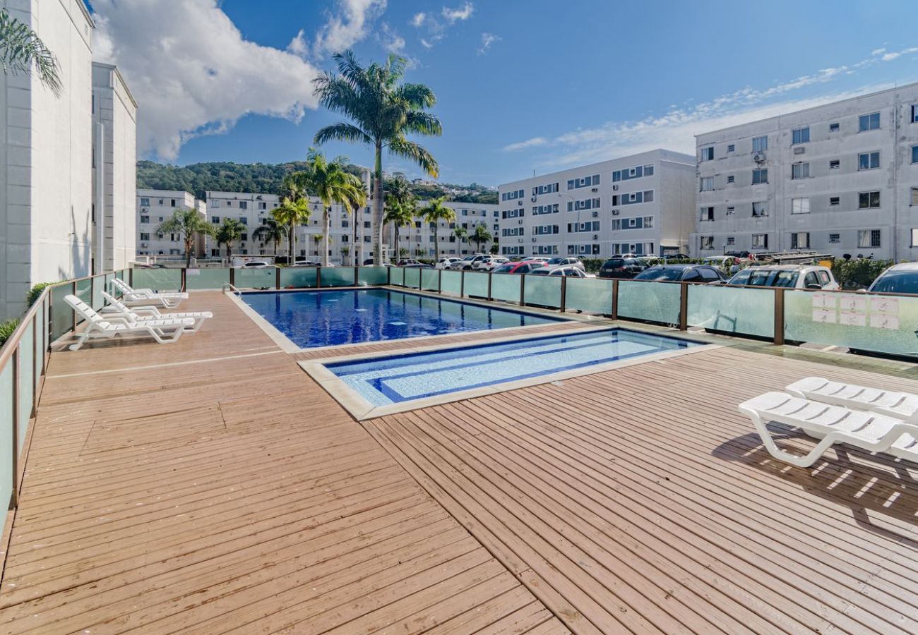Apartamento em São José - Aptp com Piscina e Varanda no Roçado