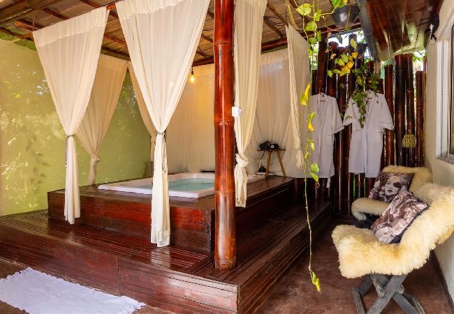 Cabana em Nova Lima - Cabana p/ Casais c/ Hidromassagem e Churrasqueira