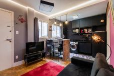 Apartamento em São Paulo - Apto com Varanda e Wi-Fi em Perdizes/Vila Pompeia