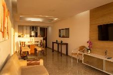 Apartamento em Vila Velha - Apto Beira-Mar com Garagem na Praia da Costa