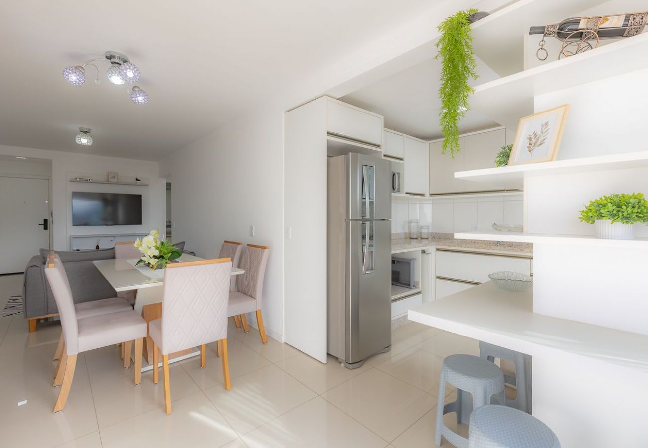 Apartamento em Navegantes - Apto com Churrasqueira a 400m da Praia Gravatá