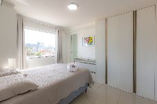 Apartamento em Navegantes - Apto com Churrasqueira a 400m da Praia Gravatá