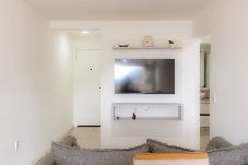 Apartamento em Navegantes - Apto com Churrasqueira a 400m da Praia Gravatá