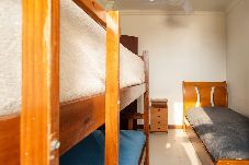 Apartamento em Cabo Frio - Apto 400m da Praia do Forte c/ Garagem e Varanda