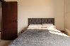 Apartamento em Cabo Frio - Apto 400m da Praia do Forte c/ Garagem e Varanda