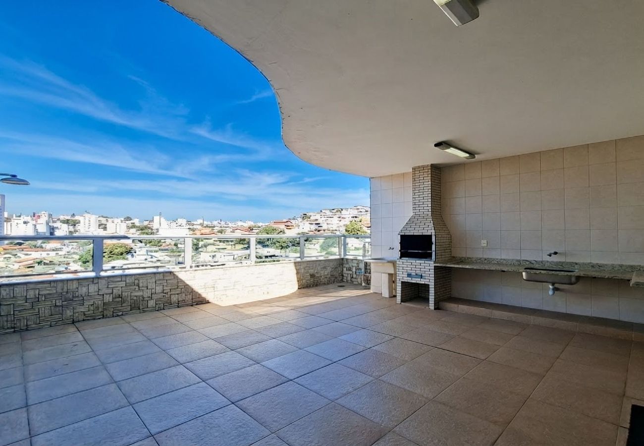 Apartamento em Belo Horizonte - Cobertura c Churrasqueira e 2 vagas no Renascença 