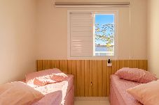 Apartamento em Ubatuba - Apto com Piscina e Churrasqueira em Tenório
