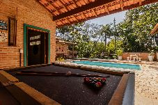 Chalé em Botucatu - Chalé c Piscina, Churrasqueira e Jogos em Botucatu