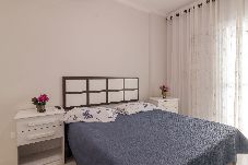 Apartamento em Praia Grande - Apto com Varanda e Churrasqueira na Vila Caiçara