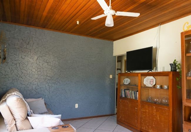 Casa em Santa Rosa - Casa com 3 quartos, Wi-fi e Quintal no Centro 