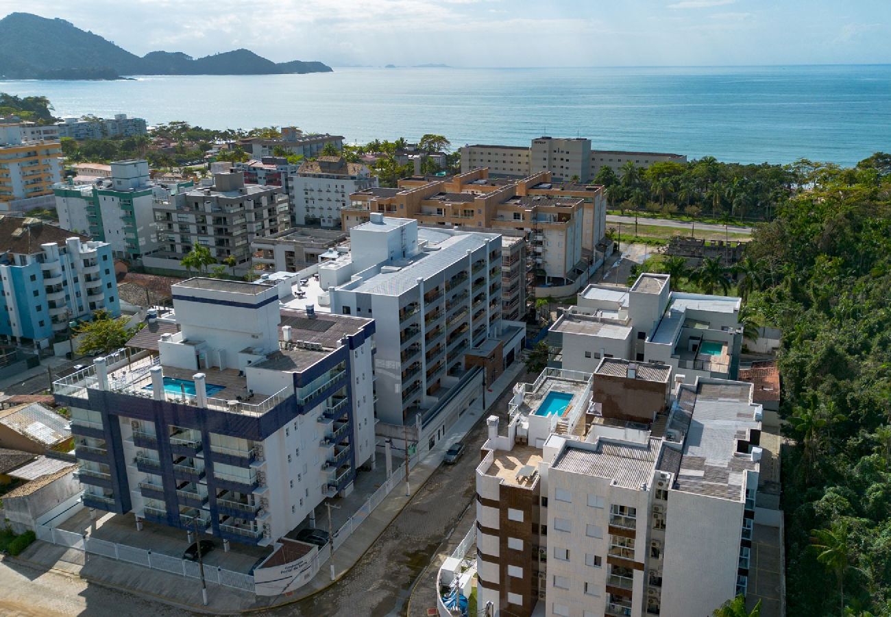 Apartamento em Ubatuba - Apto com Garagem a 600m da Praia das Toninhas