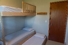 Apartamento em Ubatuba - Apto com Garagem a 600m da Praia das Toninhas