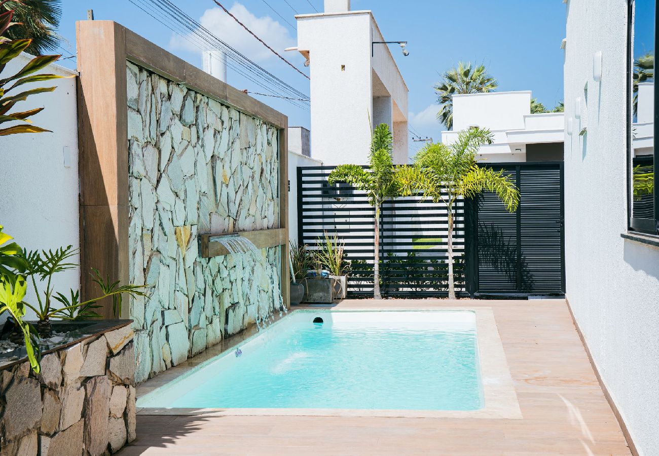 Casa em Barreirinha - Casa com Piscina, Churrasqueira, Quadra e Lagoa