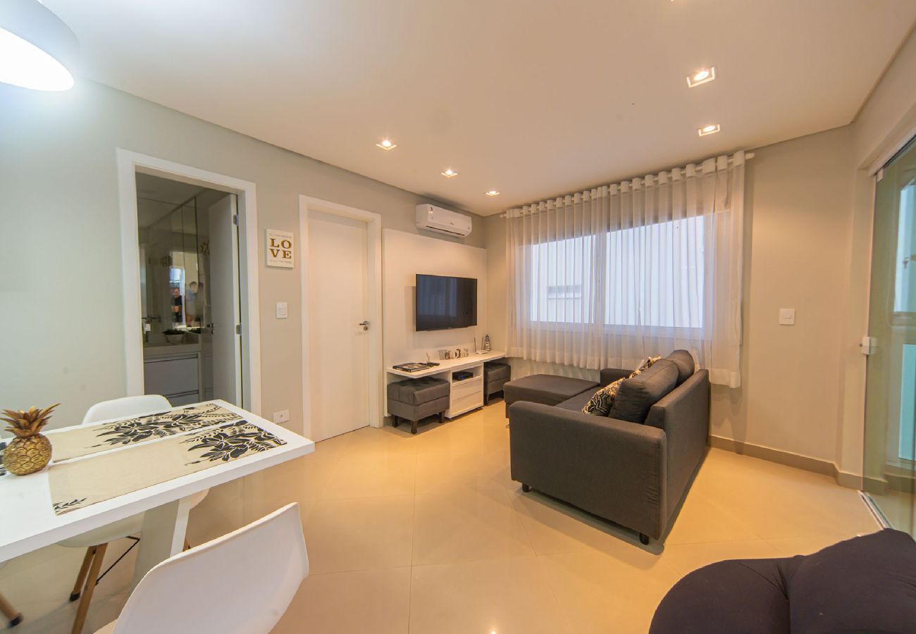 Apartamento em Guarujá - Apto c/ Churrasqueira a 220m - Praia Pitangueiras