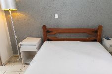 Apartamento em Ubatuba - Apto c/ 2 quarto, Garagem e Ar na Praia do Tenório
