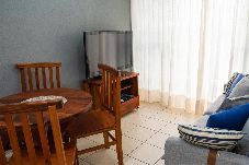 Apartamento em Ubatuba - Apto c/ 2 quarto, Garagem e Ar na Praia do Tenório