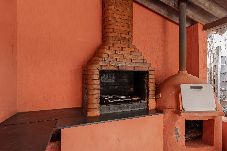 Casa em Paulínia - Chácara com Piscina e Churrasqueira em Paulínia