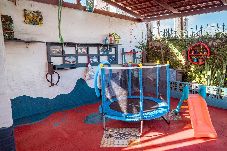 Casa em João Pessoa - Casa com Piscina e Churrasqueira em Jardim Oceania