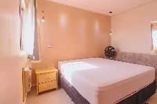 Apartamento em Caldas Novas - Apto Pet friendly c Piscina e Garagem no Turista 1