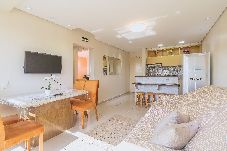 Apartamento em Caldas Novas - Apto Pet friendly c Piscina e Garagem no Turista 1