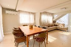 Casa em Camaçari - Casa c Piscina, Academia e Quadra-Catu de Abrantes