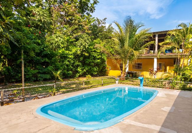 Casa em Ilhéus - Casa com Piscina e Churrasqueira no Ponta do Ramo