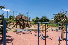 Casa de Campo em Trindade - Chácara com Piscina, Hidro e Lago em Trindade - GO
