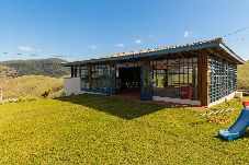 Casa de Campo em Taubaté - Sítio c/ Piscina, Salão de Jogos e Lareira|Taubaté