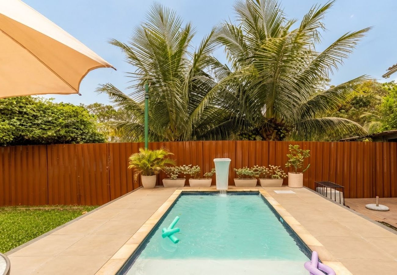 Casa em Maricá - Casa em Itaipuaçu com Piscina a 1 quadra da Praia