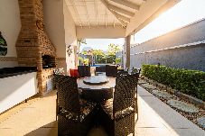 Casa em Bertioga - Casa com piscina em condomínio fechado - Bertioga