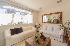 Casa em Guarujá - Casa com Piscina e Jacuzzi a 300m Praia da Enseada