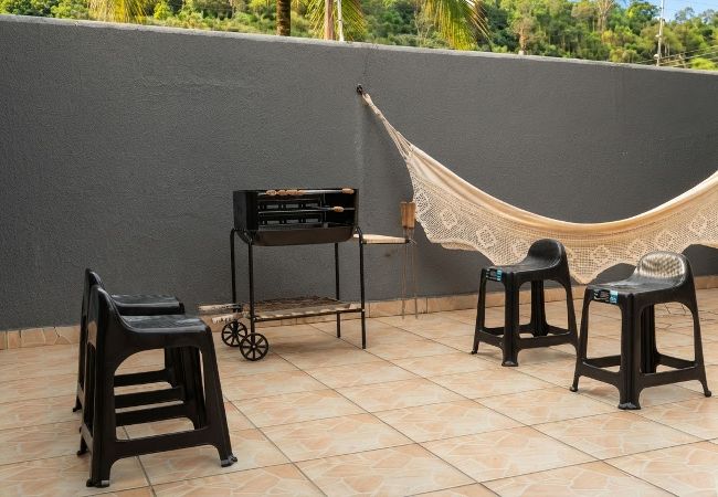 Casa em CARAGUATATUBA - Casa c/ 5 quartos e Churrasqueira no Estrela Dalva