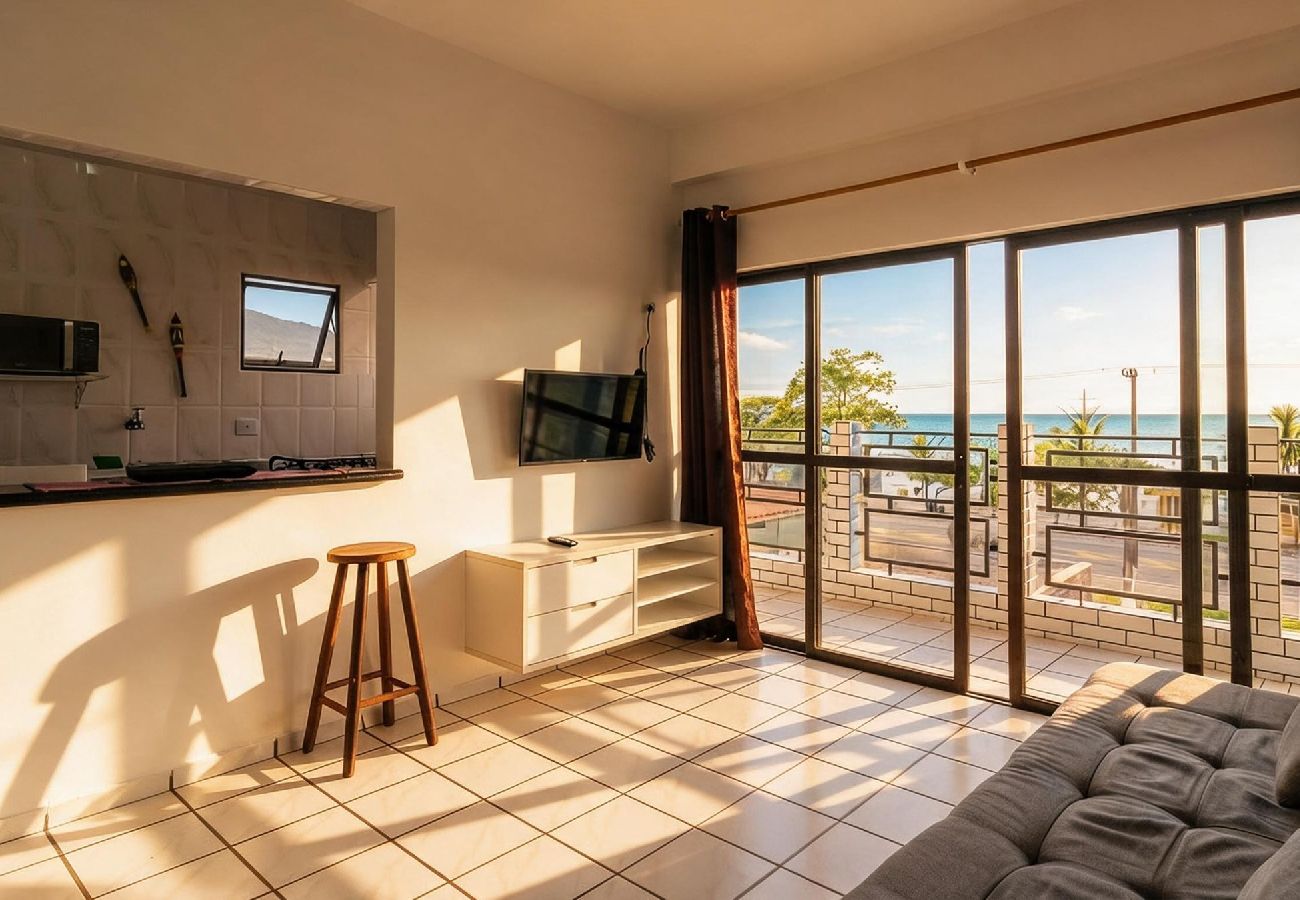 Apartamento em Ubatuba - Apto Beira-Mar com Vaga e Vista na Praia Grande