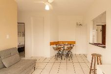 Apartamento em Ubatuba - Apto Beira-Mar com Vaga e Vista na Praia Grande