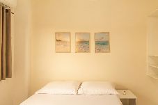 Apartamento em Ubatuba - Apto Beira-Mar com Vaga e Vista na Praia Grande