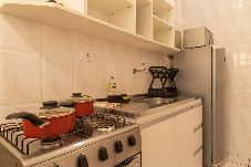 Apartamento em Ubatuba - Apartamento Beira-Mar com Garagem na Praia Grande