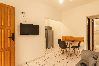 Apartamento em Ubatuba - Apartamento Beira-Mar com Garagem na Praia Grande