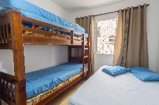 Apartamento em Praia Grande - Apartamento com Garagem a 50 m da Praia Vila Tupi