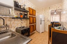 Apartamento em Praia Grande - Apartamento com Garagem a 50 m da Praia Vila Tupi
