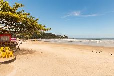 Apartamento em Ubatuba - Apto c/ Varanda Vista Mar e Garagem - Praia Grande